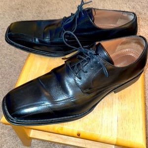 Johnston and Murphy black leather dress shoes mens size 12